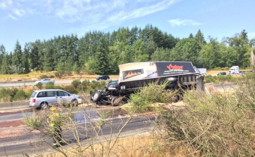 卑詩省蘭里市一號公路發生涉及多部汽車的交通意外 七人輕傷