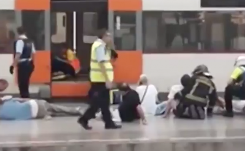 巴塞羅那火車撞站台 54人受傷