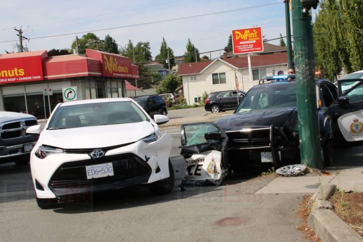 溫哥華發生涉及警車的交通意外 兩名警員受傷