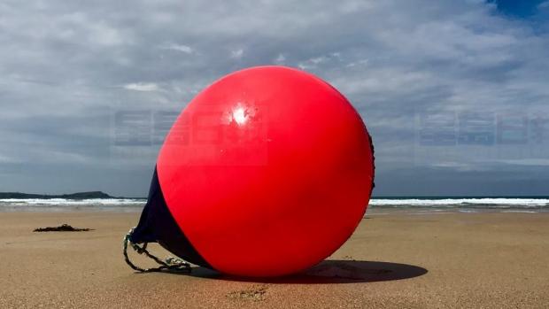 加東省漁船浮標漂走 半年後英國海灘被發現