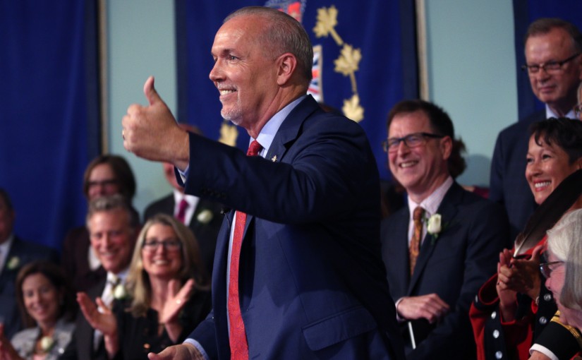 賀謹4項委任改善住房等民生