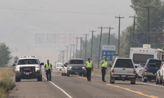 安省北部100名消防員 今日搭飛機前往卑詩救火