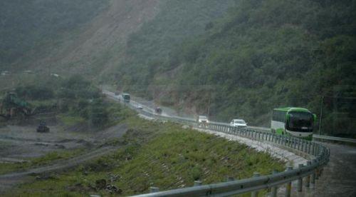 九寨溝遇難夫婦：女兒被母親用身體護住 不知父母去世