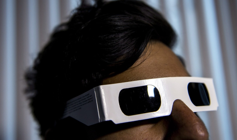 日食即將來臨 加拿大的專用太陽鏡供不應求