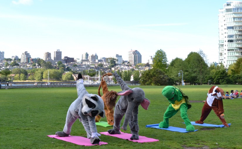 溫市公園現快閃瑜伽 為「Big Sisters」籌款