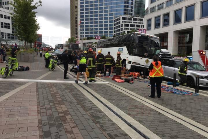 溫哥華市中心加拿大廣場發生嚴重交通意外 一名男遊客死亡