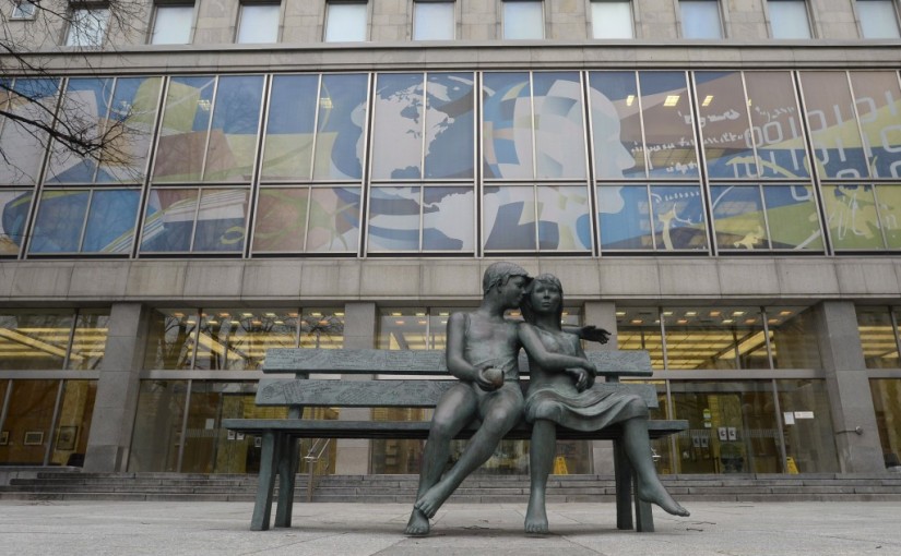 加國公共圖書館禁止讀者看黃片