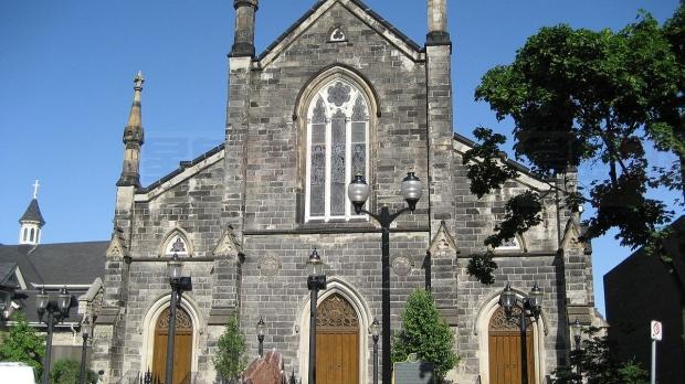 咸美頓教堂欲搬遷數百墳墓 騰地建商住樓