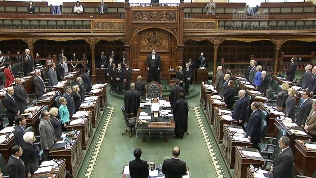 安省省議會復會 聚焦最低工資和大麻