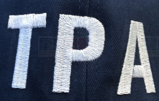 多倫多警察繼續佩戴工會帽向當局抗議