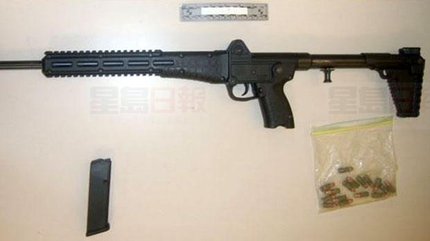 Chinatown惊現16歲少年攜卡賓槍逛街