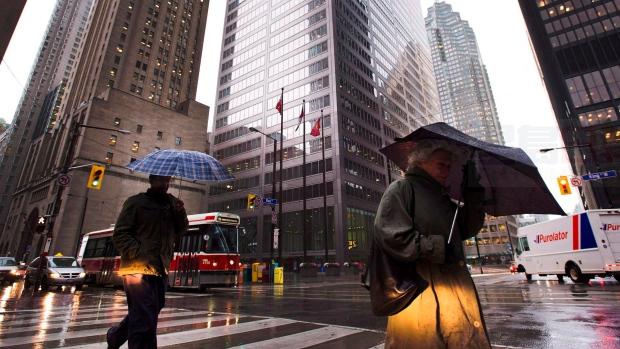 多倫多今日午後至晚間有暴雨 出行注意備好雨具