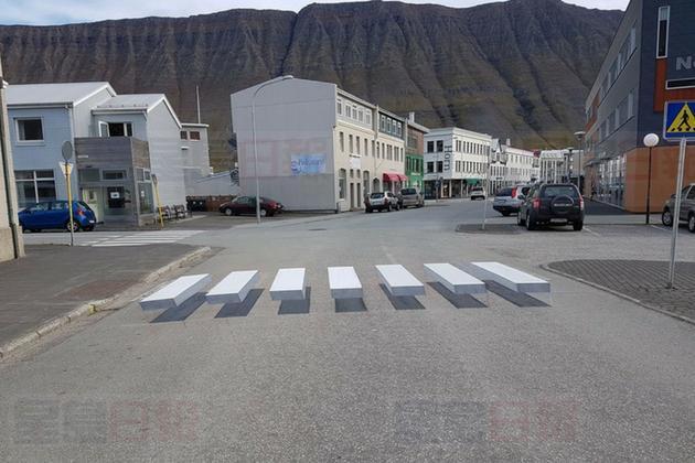 為提醒司機讓行人 冰島推出”3D斑馬線”