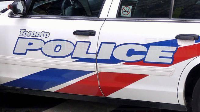 冒失司機401凌晨追尾警車 被逮捕受指控