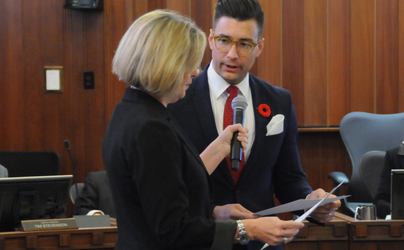 貝廉立宣誓就任溫市議員