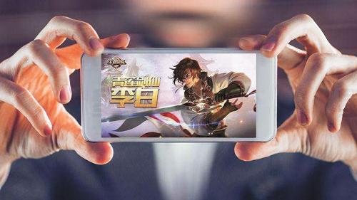 少女沉迷打“農藥”一整天 右眼永久性失明