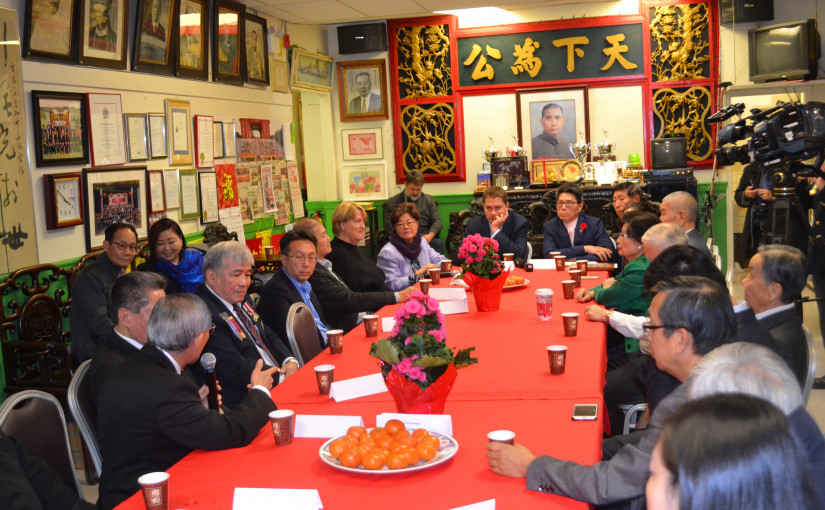 聯邦保守黨黨領謝爾訪問溫哥華華埠 表明反對大麻合法化