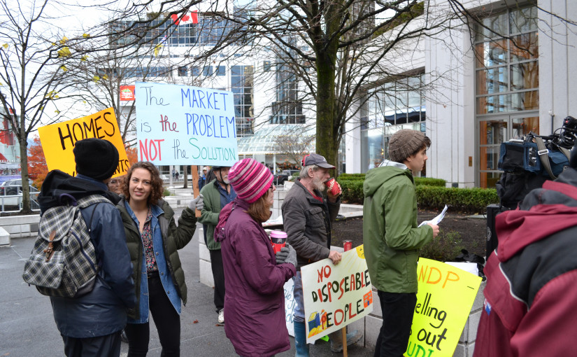 溫市中心有團體示威 抗議省府與地產發展商合作