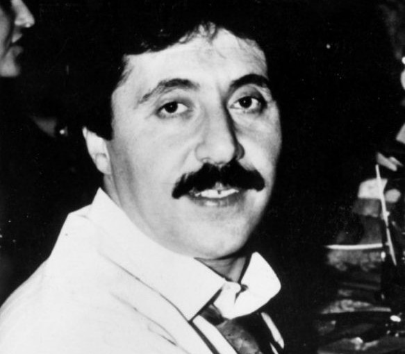 旺市男子利用機場員工走私可卡因