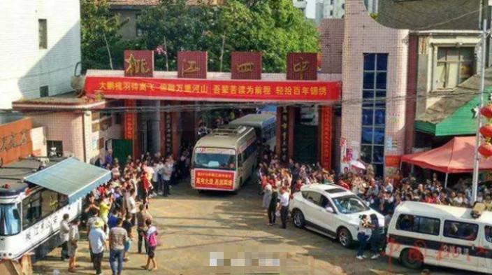 中學爆肺結核復課 學生遭歧視不敢到飯堂吃飯