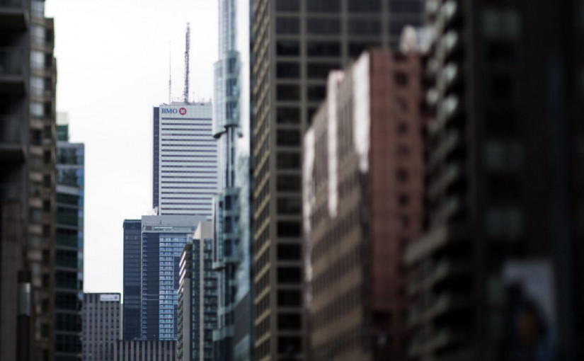 美國三大股均下跌 標普TSX上漲