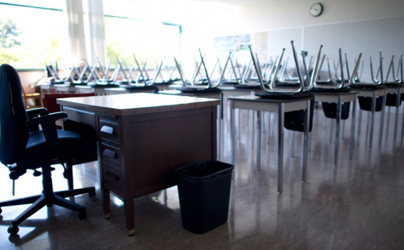 加國小學老師上課放色情圖片被停職