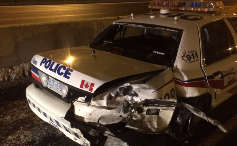 多倫多女司機高速追尾警車被指控