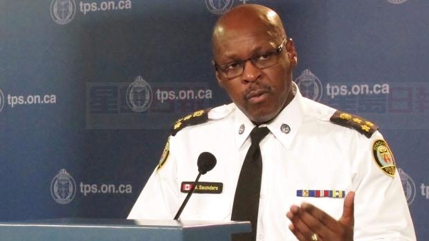 警察總長桑達士腎移植后重返工作