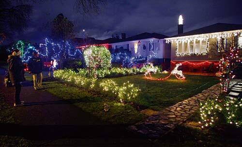 他為人們創造了經典的聖誕燈展 卻不幸喪命於此