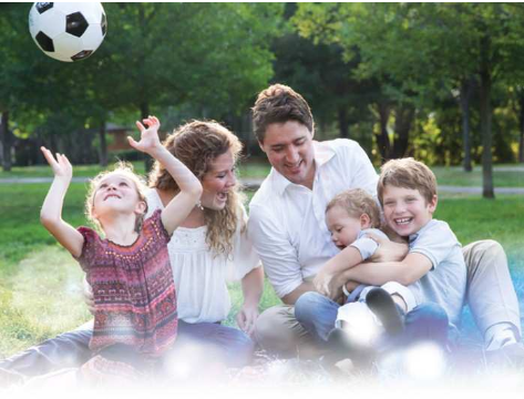 杜魯多發聖誕卡片 印家人珍貴照片