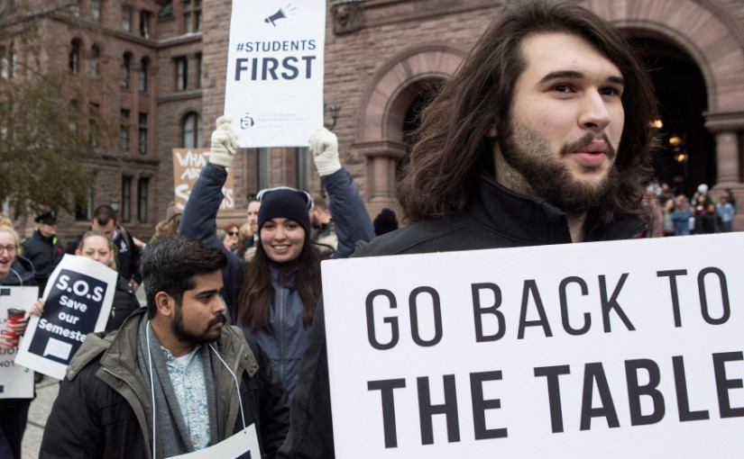 安省今日宣佈有多少專上學院學生申請退費