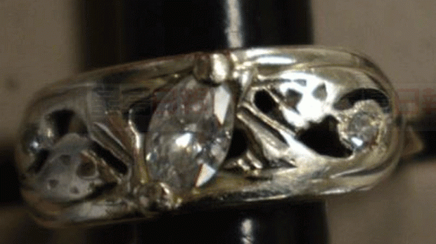 多市警方公佈戒指圖片 求助鑒定安大略湖女屍身份