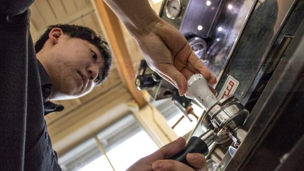 卑詩省政府在2021年6月將最低時薪加至$15.20元