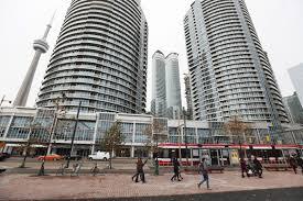 皇後街以西發生槍擊車禍 無人員傷亡