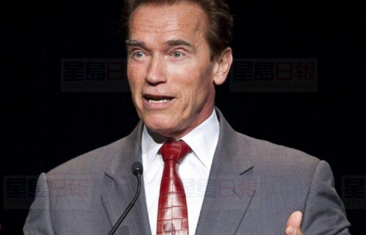 阿諾舒華辛力加手術后康復 “我回來了”