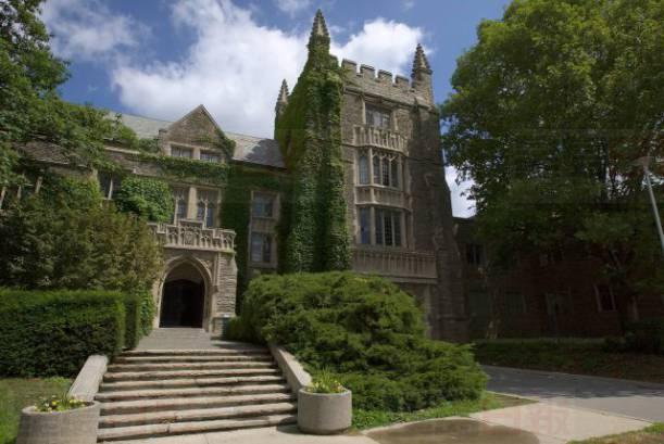 麥瑪斯達大學宿舍現可疑包裹 警方緊急出動