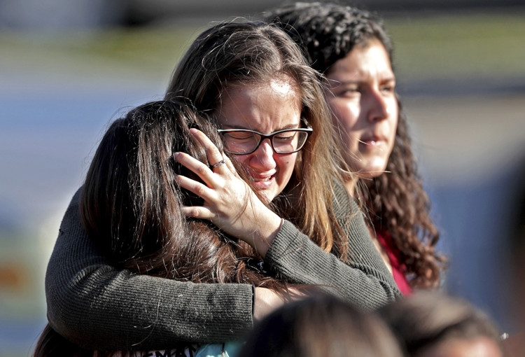 佛羅里達校園槍擊一個月紀念日 美國爆發大規模學生示威！