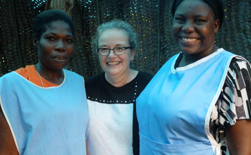 加國女子賣空瓶子 為180名海地兒童提供午餐