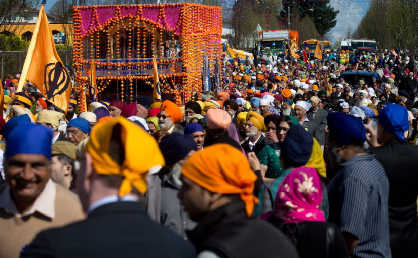 光明節周六溫市中心舉行，數萬民眾慶祝節日