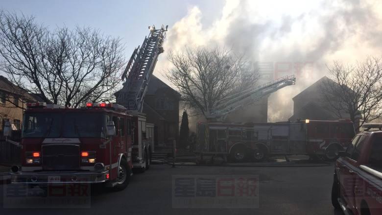 賓頓市火災引發滾滾濃煙！三座民宅居民緊急逃離