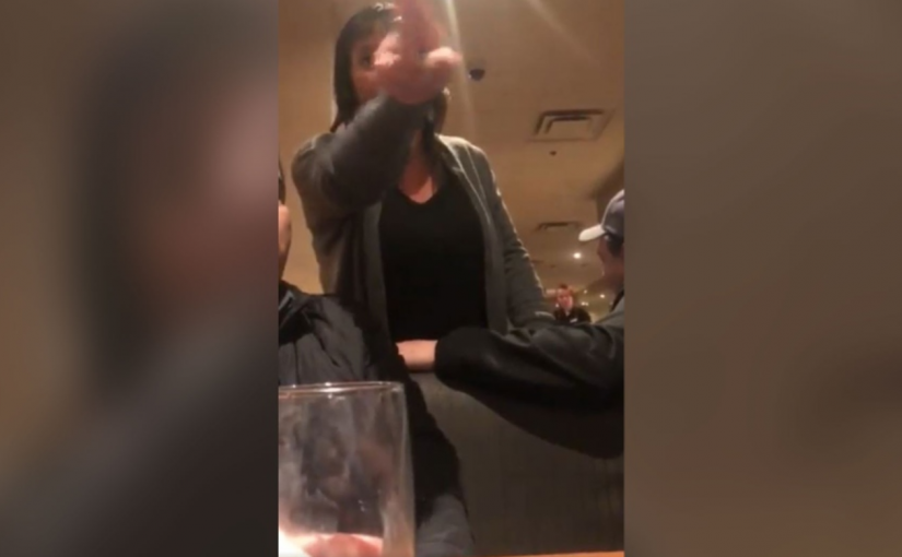 視頻：種族歧視者餐館內大罵“滾回自己的國家去”