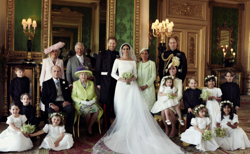 專家解讀官方新婚照︰梅根母女親厚 威廉地位顯高