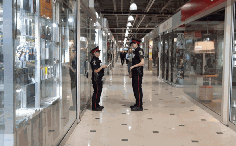 太古廣場警方突擊打假