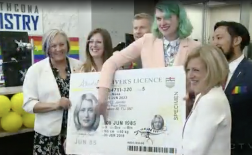 亞省在身份證件上設立三個性別選項