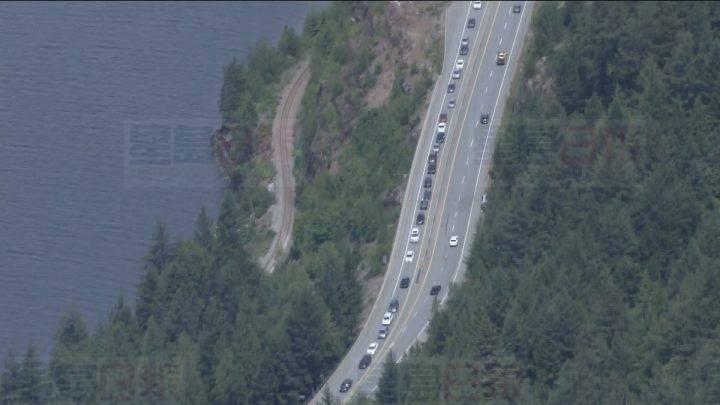 卑詩省海天公路發生車禍 交通一度阻塞