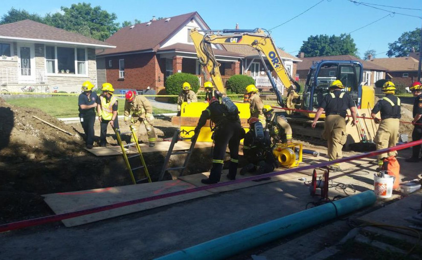 奧沙華工人被困8000磅重型機械下 受重傷送院