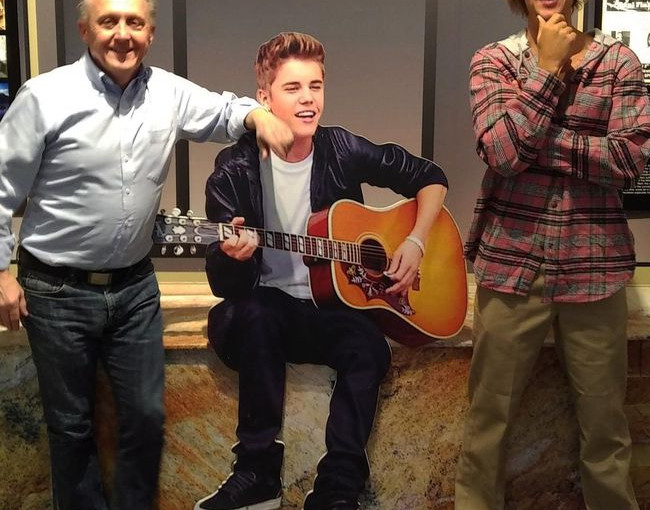 Justin Bieber與Hailey Baldwin週末海島訂婚