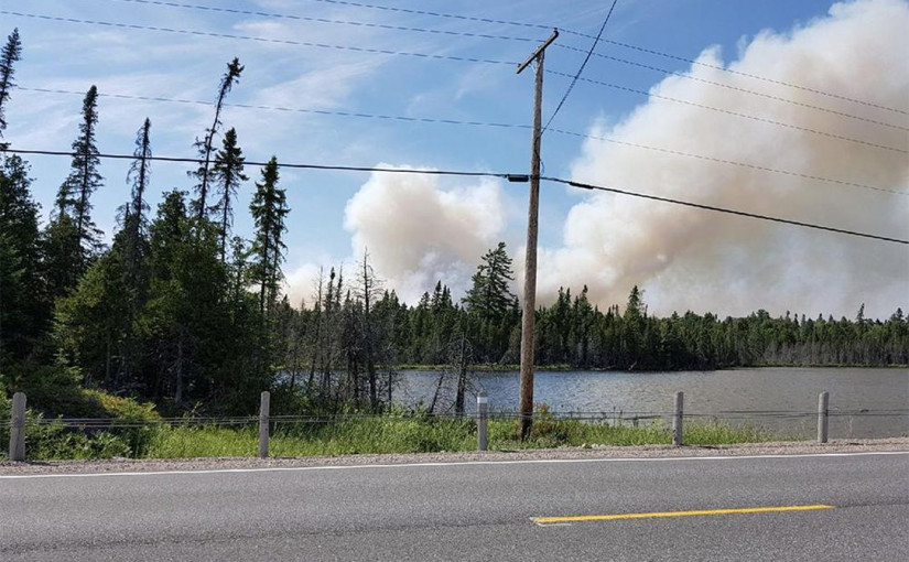安省東北山林大火蔓延 超過50戶居民被強制撤離