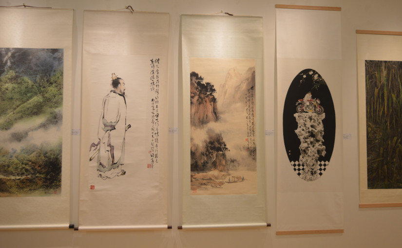 台灣當代名家國畫展【水墨加一台】周六在溫市國際畫廊拉開帷幕，台灣當代嶺南派國畫大師歐豪年親臨畫展