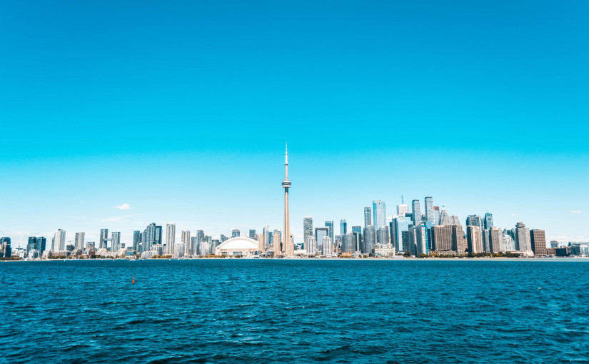 多倫多房價太高 這家人選擇住到船上